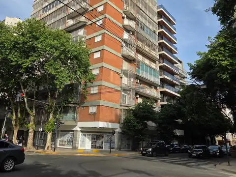 Congreso 4700, Piso 5