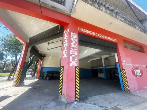 AV REMEDIOS DE ESCALADA al 1800