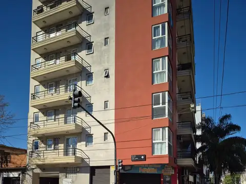 Departamento en Alquiler en Monte Castro, $ 530.000