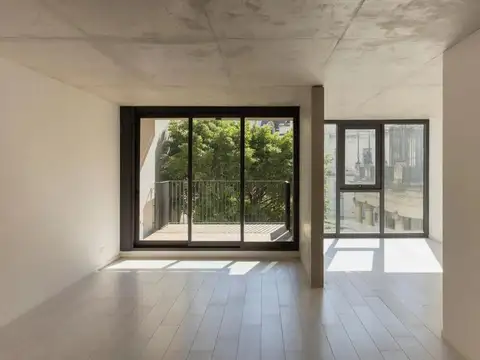 Marcelo Torcuato De Alvear 700