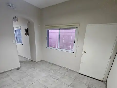 Depto Tipo Casa en Alquiler en Villa Maipu, $ 450.000
