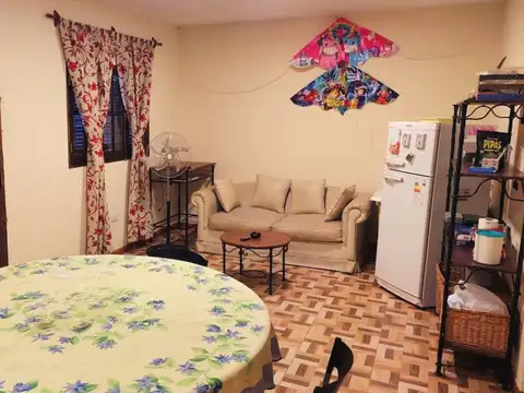 Casa 4 ambientes con 1 baño