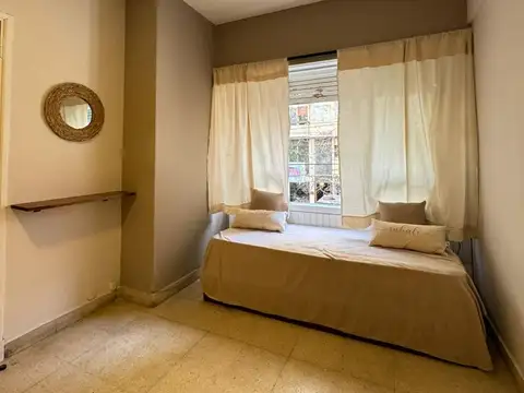 Departamento Monoambiente  - Falucho  al 2000