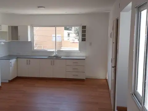 Depto Tipo Casa en Venta de 2 ambientes