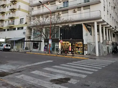 Av. Argentina 100