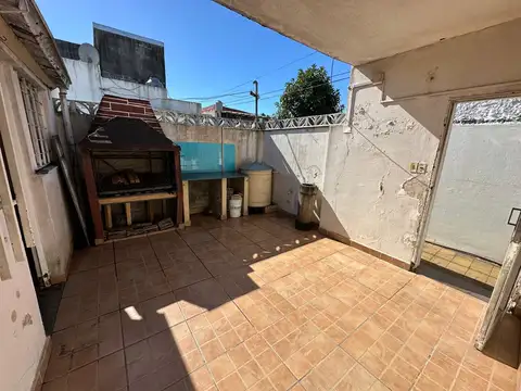 Depto Tipo Casa en Alquiler de 4 ambientes