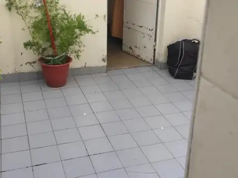 Depto Tipo Casa 4 ambientes con 2 baños