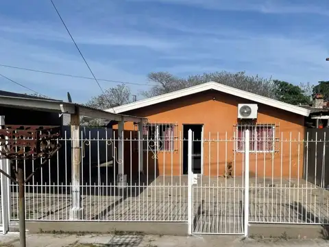 Casa en venta - 2 Dormitorios 2 Baños - 500mts2 - Moreno