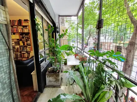Departamento 4 ambientes. Semipiso con Balcón