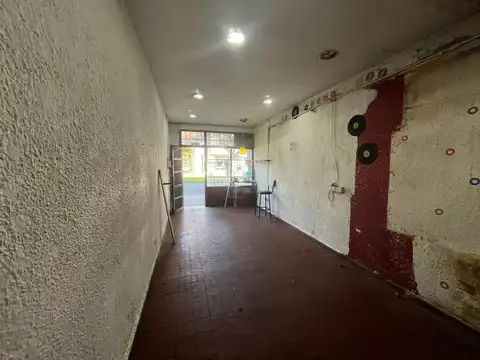 Local en Alquiler Via Púb.