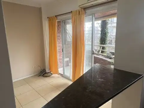 Mtro. A. D'Elía 1210 , Piso 1