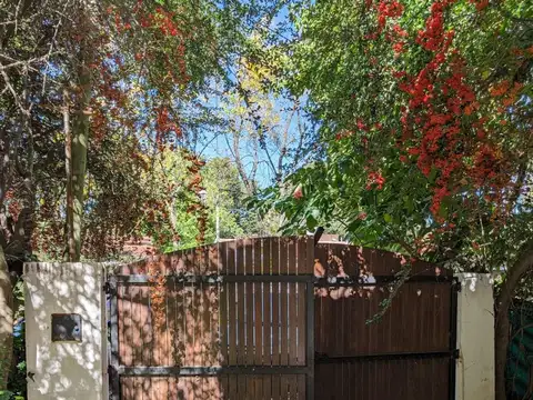 Gobernador Vera 2700