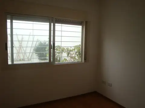 Depto Tipo Casa en Alquiler de 1 dormitorio