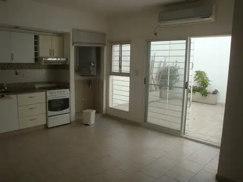 Depto Tipo Casa en Alquiler de 2 ambientes