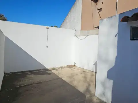 Depto Tipo Casa en Venta en Jose Marmol, USD 75.000