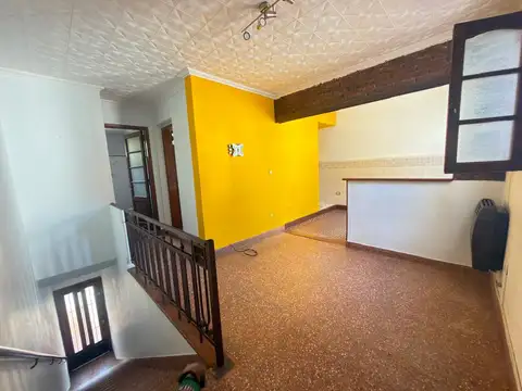 Depto Tipo Casa en Venta en Versalles, USD 105.000