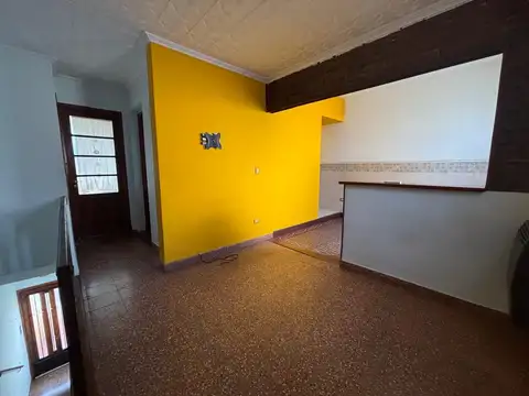 Depto Tipo Casa 2 ambientes con 1 baño