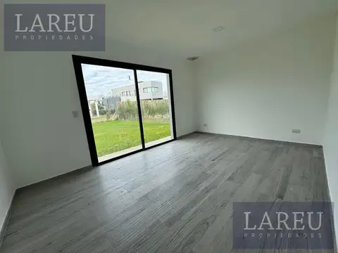 Casa en Venta en Pilar del Este - Santa Emilia, USD 165.000