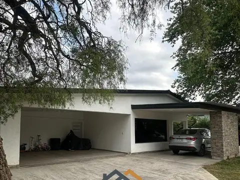 Casa en Alquiler en La Arbolada, USD 1.500