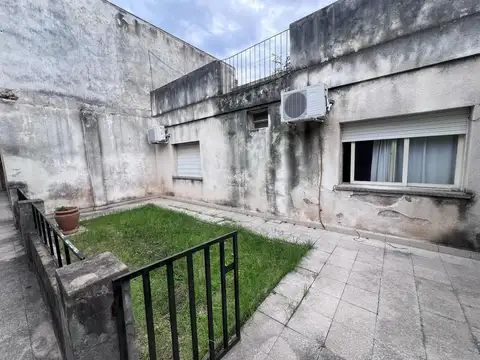 VENTA - Casa a reciclar dos dormitorios  Barrio Arroyito, Rosario