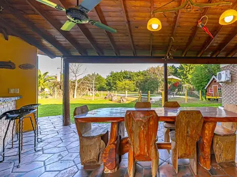 Casa 4 ambientes con 3 baños