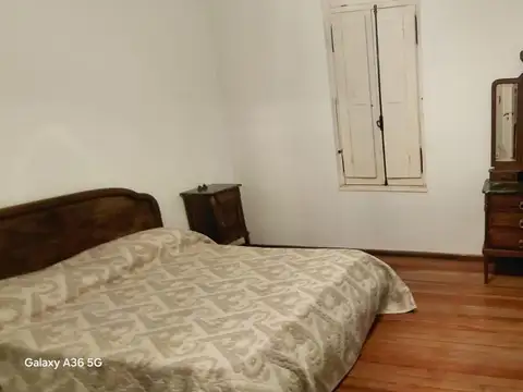 Casa 6 ambientes con 5 baños