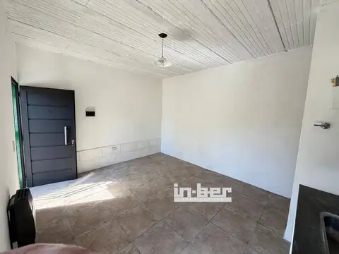 Depto Tipo Casa 2 ambientes con 1 baño