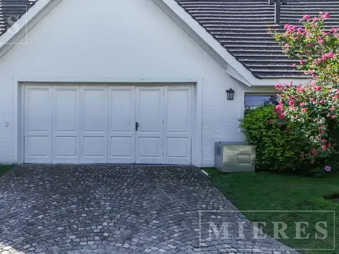 Casa en Venta en Villa Olivos, USD 500.000