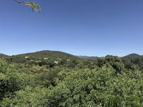 Terreno 1000mts con excelente vista en Unquillo