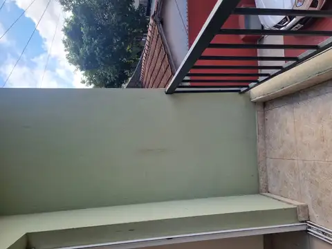 Depto Tipo Casa en Alquiler al Suroeste