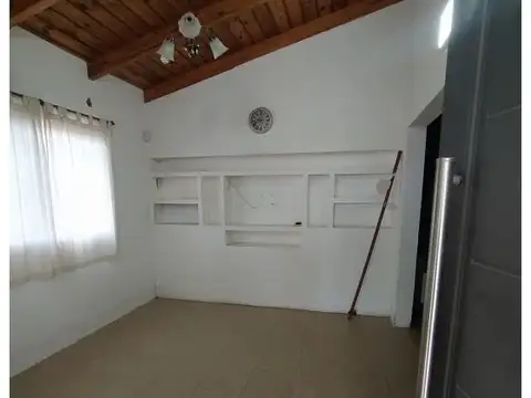 PROPIEDAD EN ALQUILER-TALACASTO 1100-ROLDAN