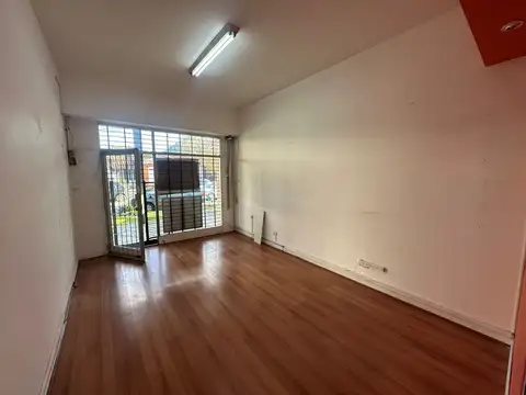 Local  en Venta en Ciudad Jardin, Tres de Febrero, G.B.A. Zona Oeste