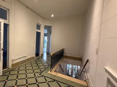 Av Medrano 600, PH 6 Ambientes Para Uso Comercial de 175m2 en Almagro, a mts del Subte B