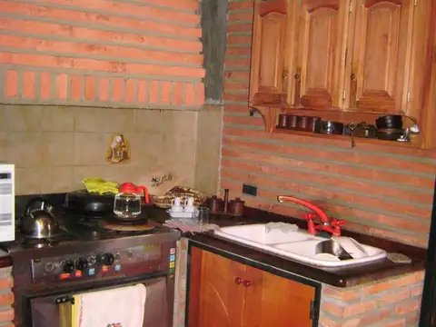 Casa 3 ambientes con 2 baños