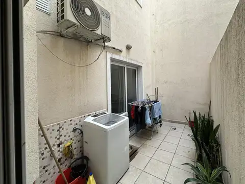 Depto Tipo Casa en Venta de 2 ambientes