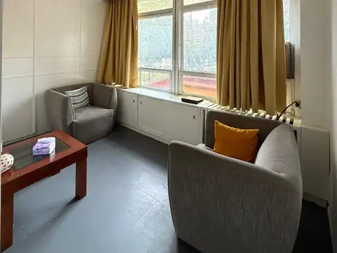 Oficina 5 ambientes con 1 baño