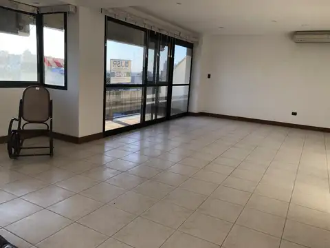 Hipólito Yrigoyen 1600