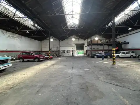 Galpon en Alquiler 25  mts Frente