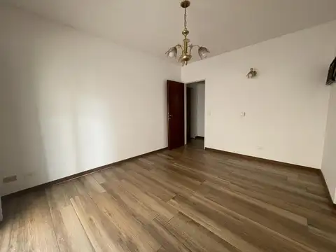 Roque Saenz Peña  al 200 Piso 2 San Isidro