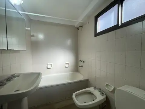 Departamento 5 ambientes con 4 baños