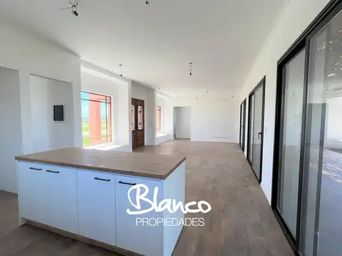 Casa  en Venta en San Sebastian, Escobar, G.B.A. Zona Norte