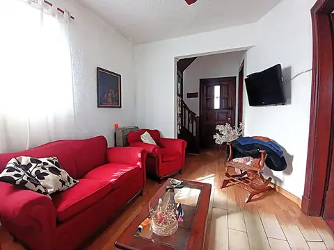 Casa en Venta con 1 cochera