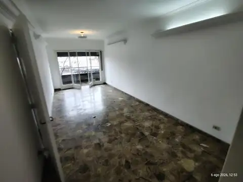 Depto Tipo Casa en Alquiler de 4 ambientes