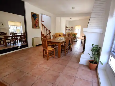 Depto Tipo Casa en Venta en Belgrano R, USD 399.000