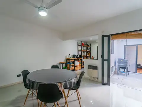 Depto Tipo Casa en Venta en Abasto, USD 145.000