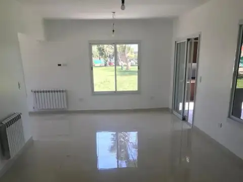 Casa en Venta en Countries y Barrios Cerrados en Francisco Álvarez, USD 157.500