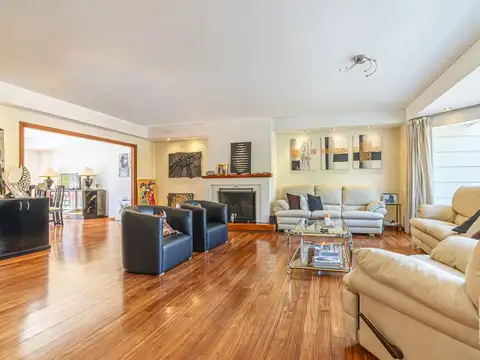 Casa 6 ambientes con 4 baños