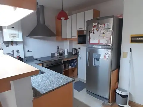 Helguera 3000, Piso 2