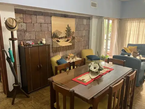 Depto Tipo Casa en Venta 50 años