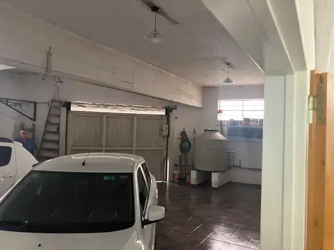 Depto Tipo Casa en Venta de 5 ambientes